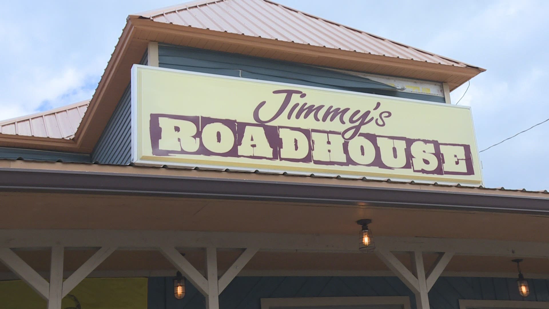 Jimmy’s Roadhouse is staying open for dine-in customers in defiance of a state health department order; other Michigan restaurants are doing likewise