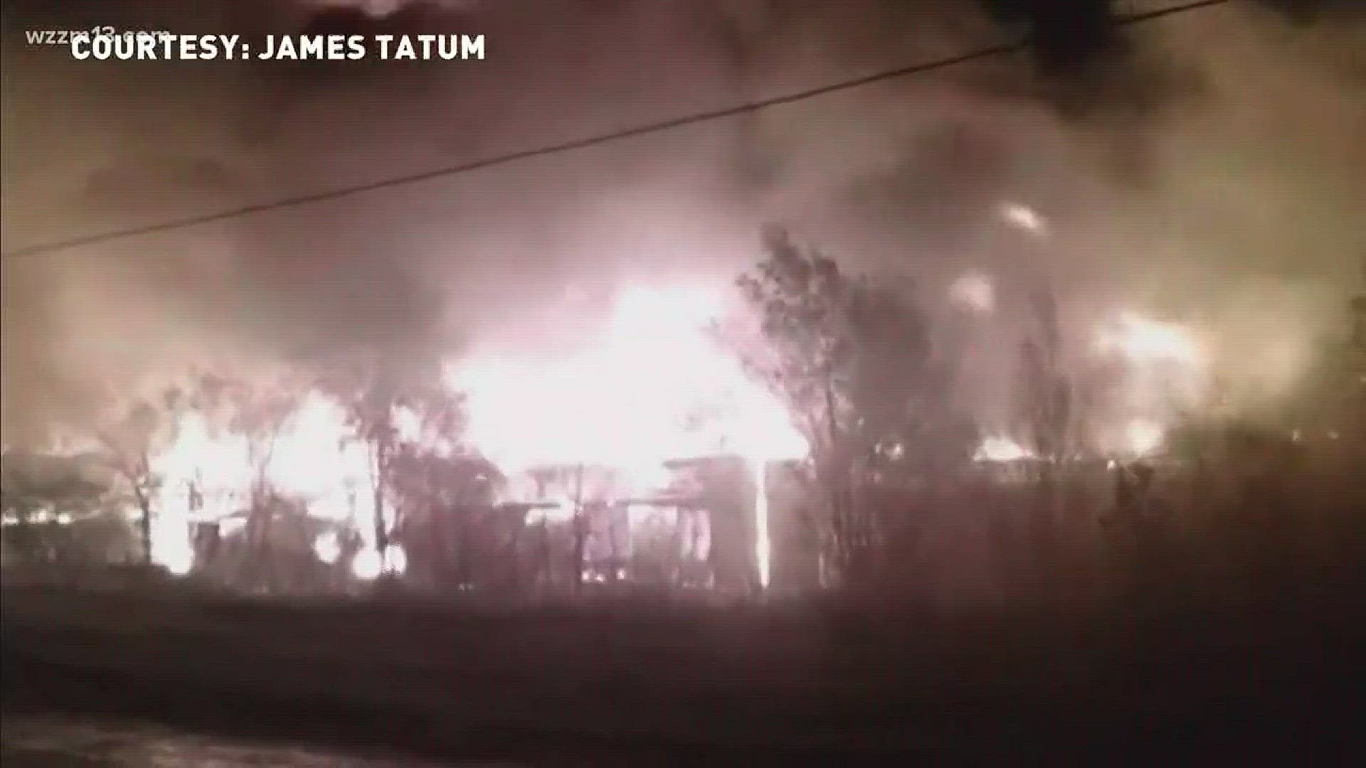 Massive fire breaks out at abandoned factory
