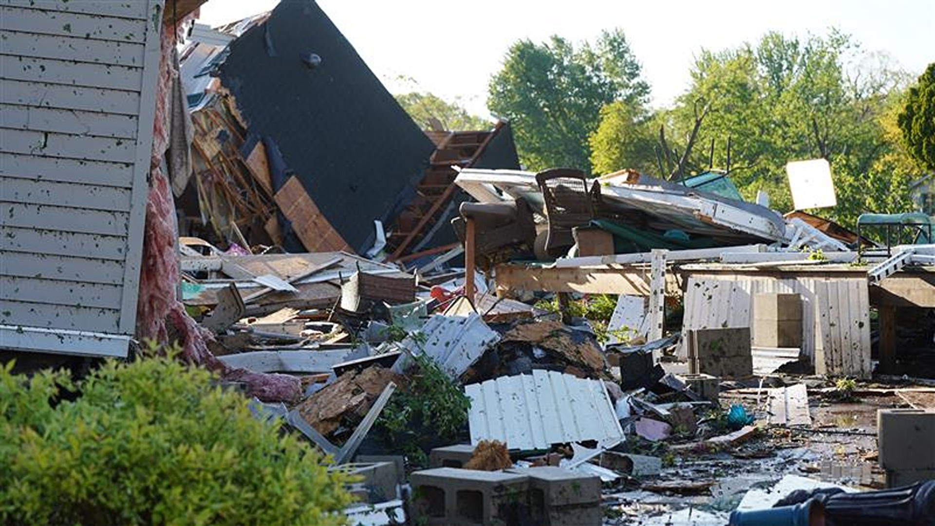 Portage couple among 100 families displaced by tornado | wzzm13.com