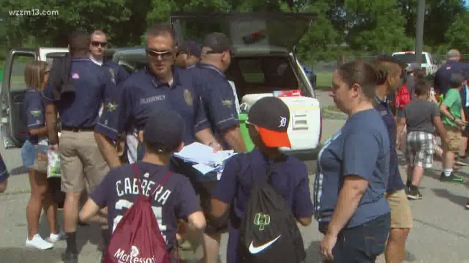 GRPD takes kids to Tigers game