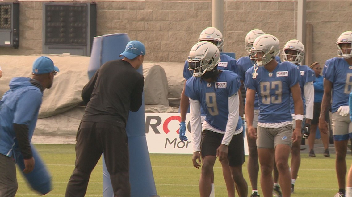 Lions' bolstered linebacking corps has high expectations on 1st day of pads  at training camp