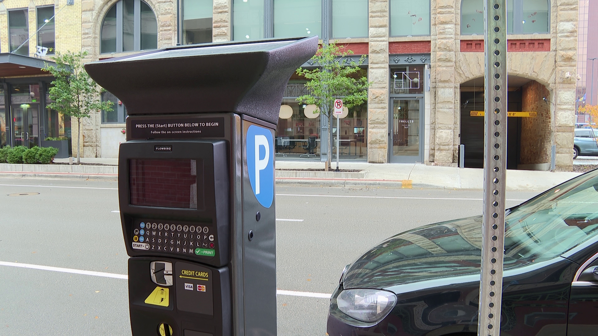 Grand Rapids extends paid on-street parking enforcement hours | wzzm13.com