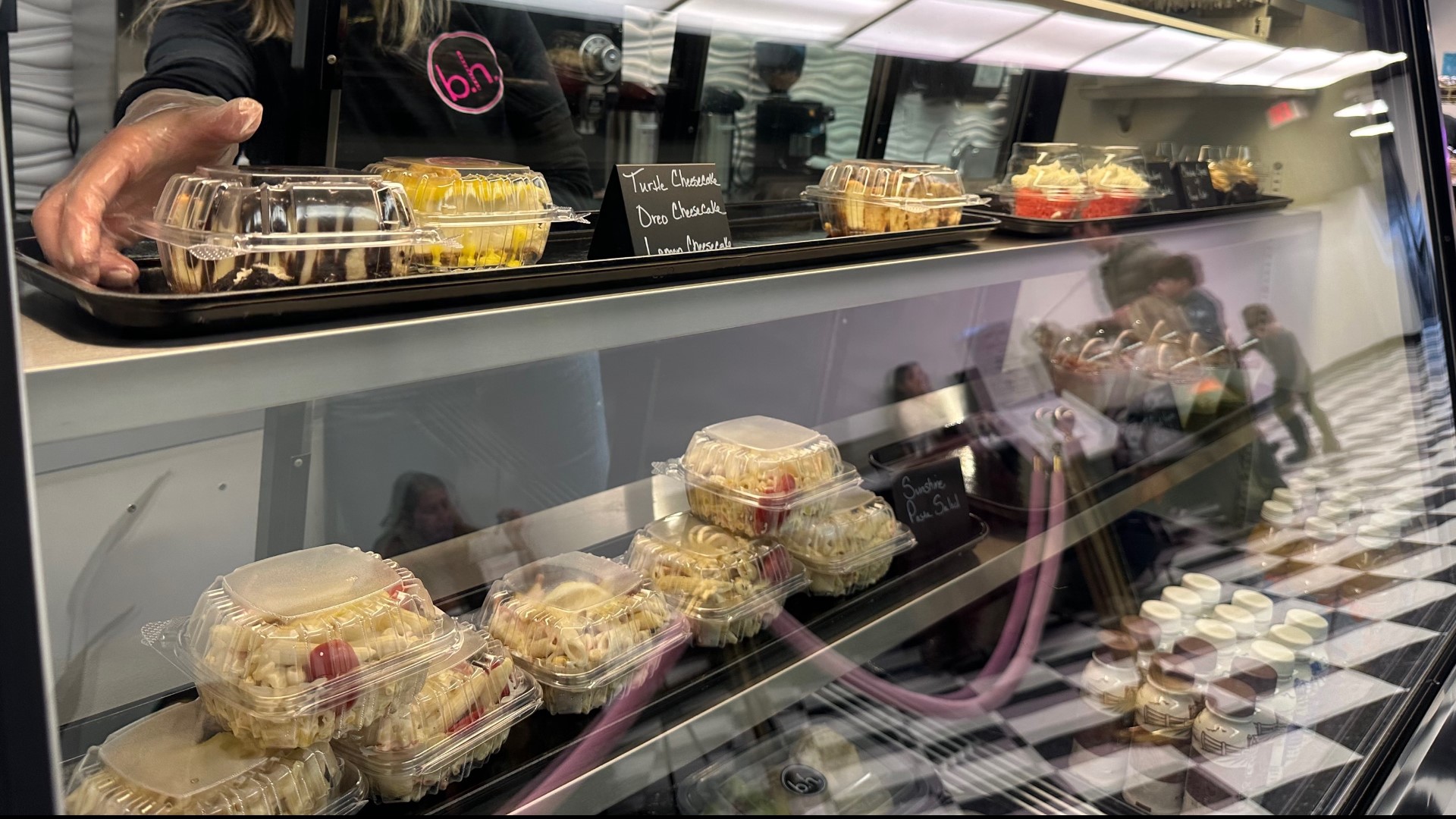 New milkshake shop holds opening in Grand Haven