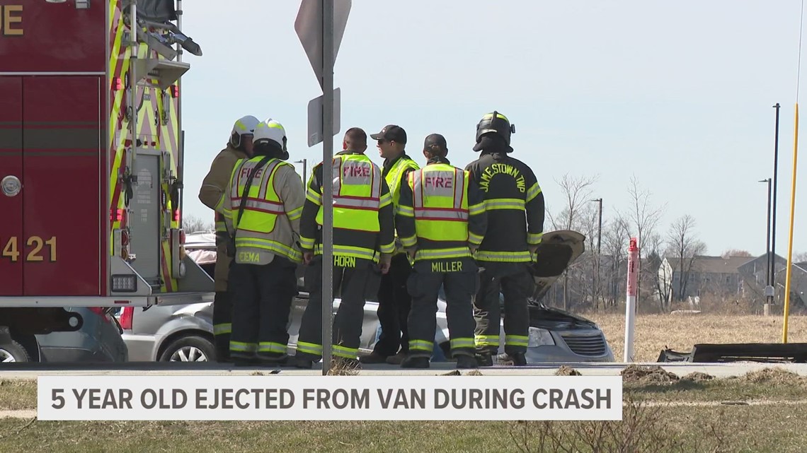 2 injured in Jamestown Township crash Monday