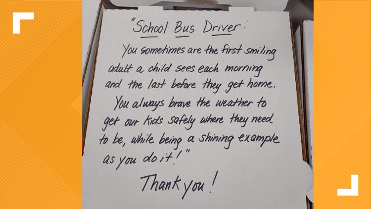 Pizza restaurant shares kind notes with bus drivers