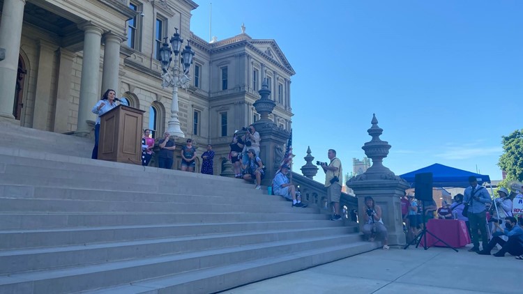 Rally in Lansing over abortion rights