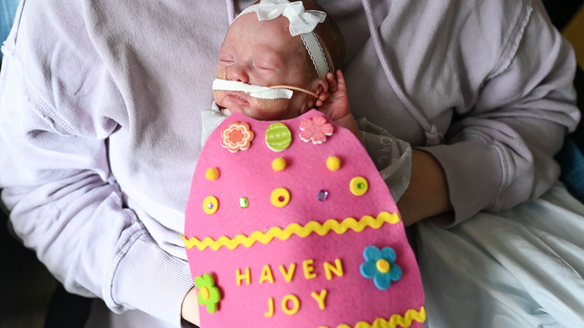 Helen DeVos Children's Hospital celebrates Easter in the NICU | wzzm13.com