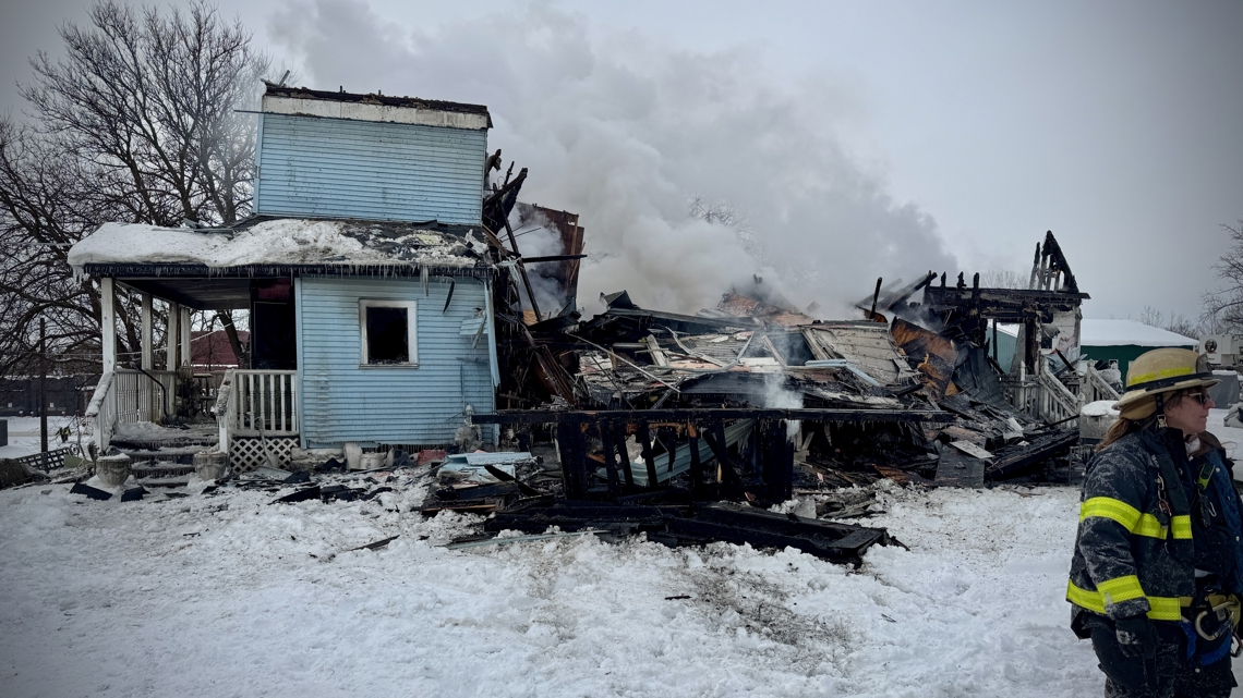 Grand Rapids home total loss after large fire | wzzm13.com