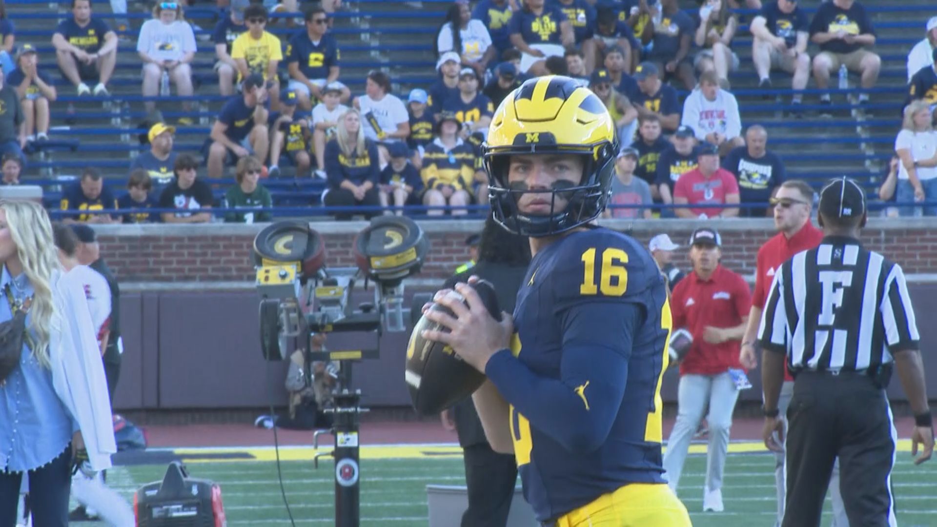 Davis Warren started at quarterback for Michigan but ended up rotating with Alex Orji throughout the game.