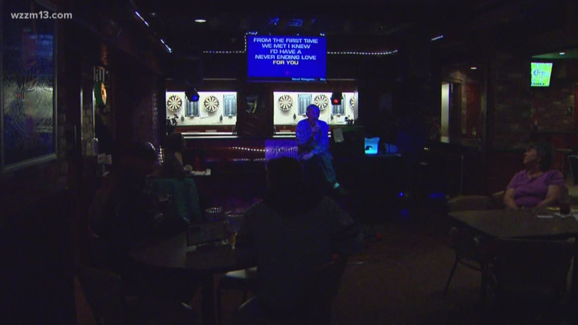 Karaoke singing streak continues through Thanksgiving holiday