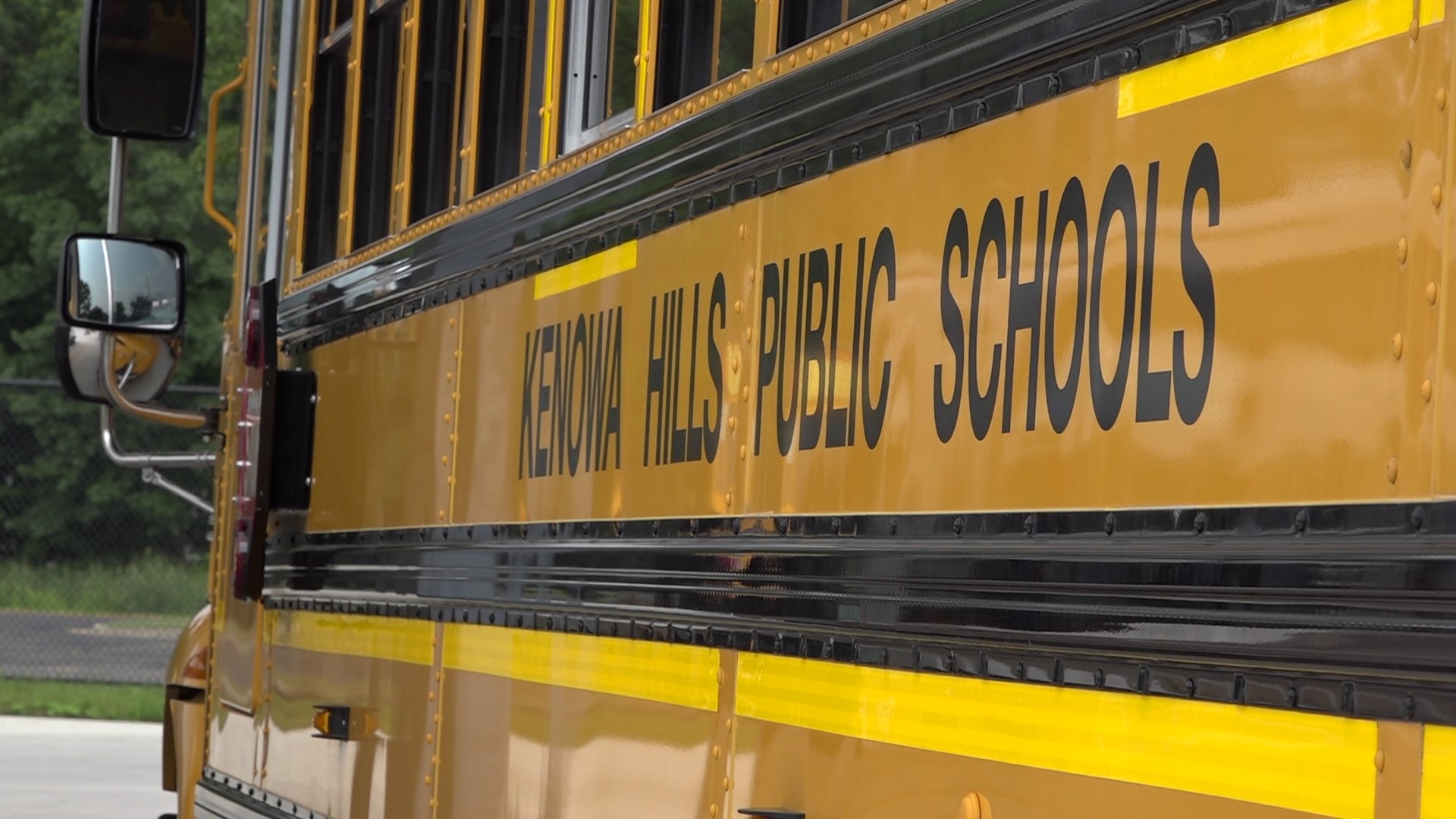 2 Kenowa Hills students die in 'tragic loss,' school says