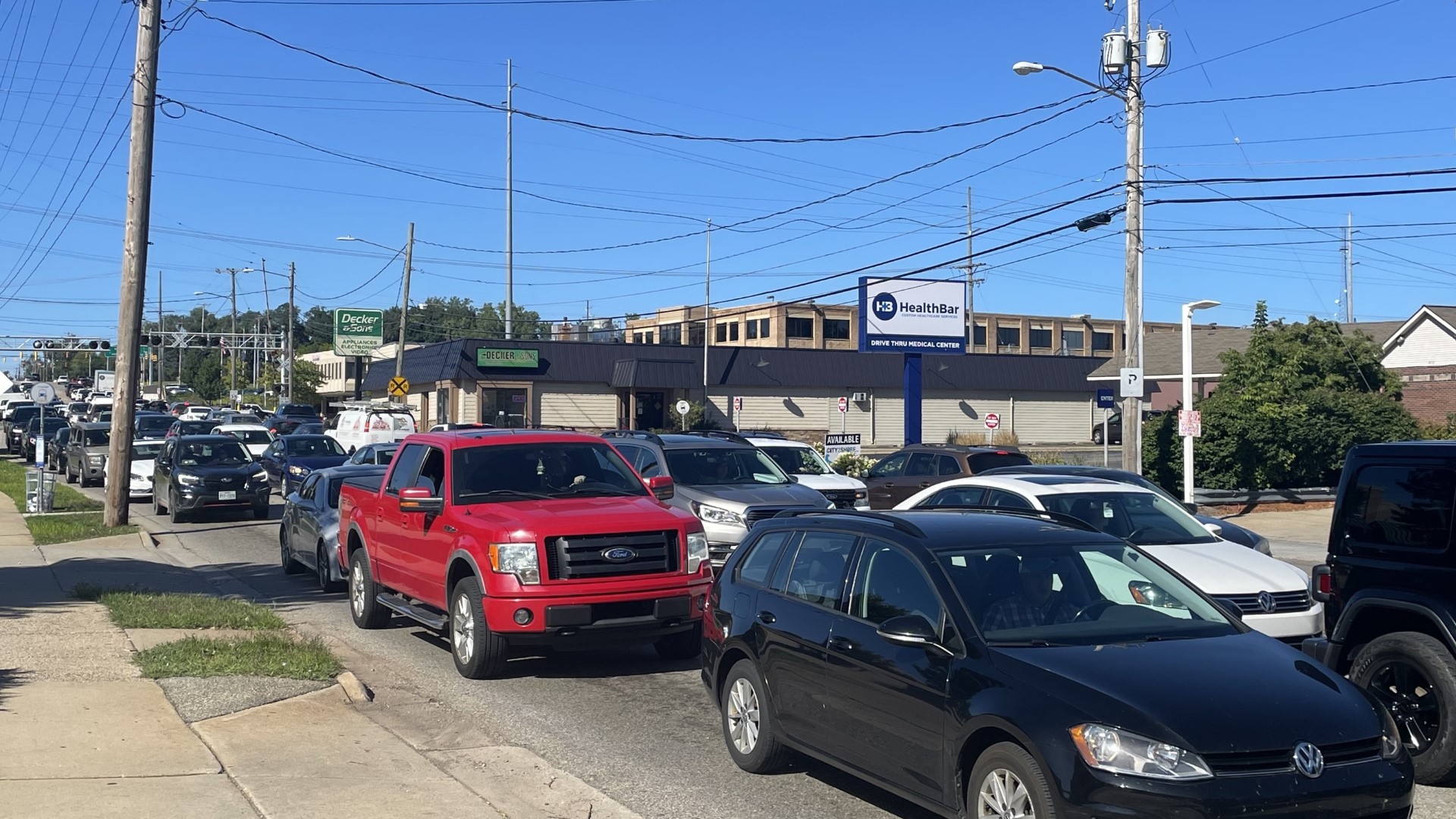 What to do if a traffic light is out during a power outage in Michigan