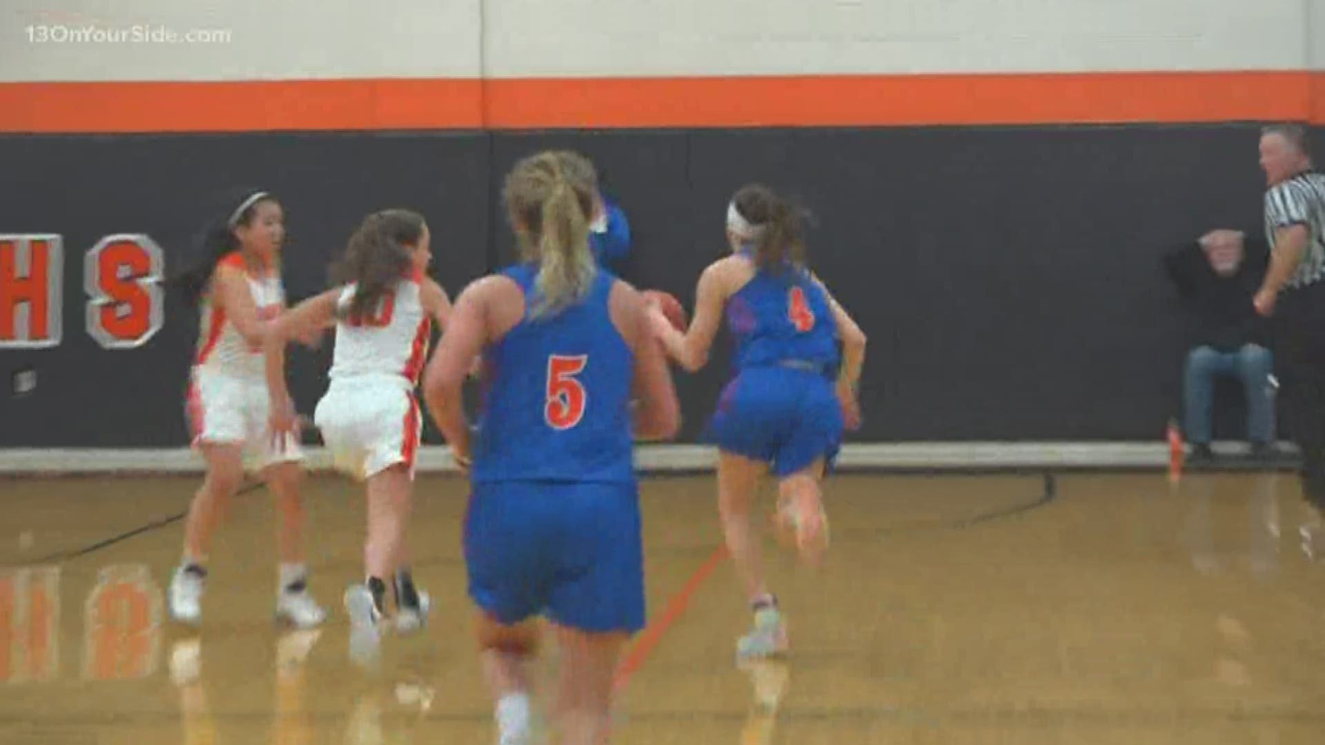 The Saugatuck and Fennville girl's basketball teams faced off Friday, and Saugatuck came out on top.