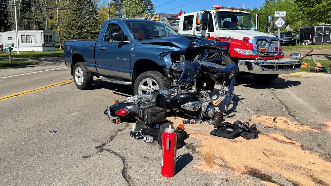 1 injured in Ionia Co. crash
