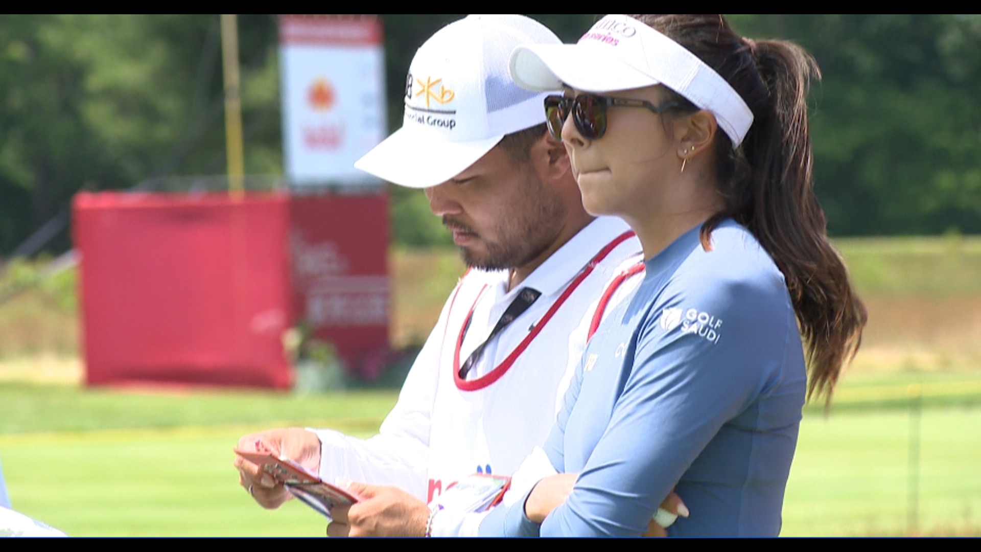 Allison Lee leads the Meijer LPGA Classic after round 1.