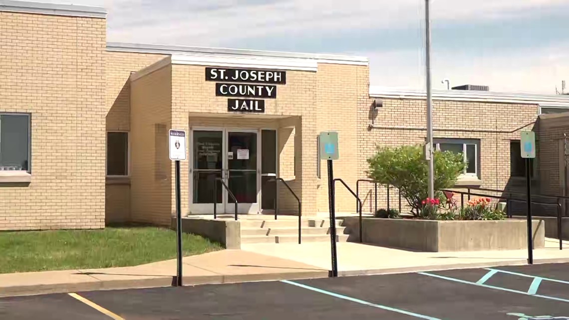 Man accused of sexually assaulting two girls in home invasion | wzzm13.com