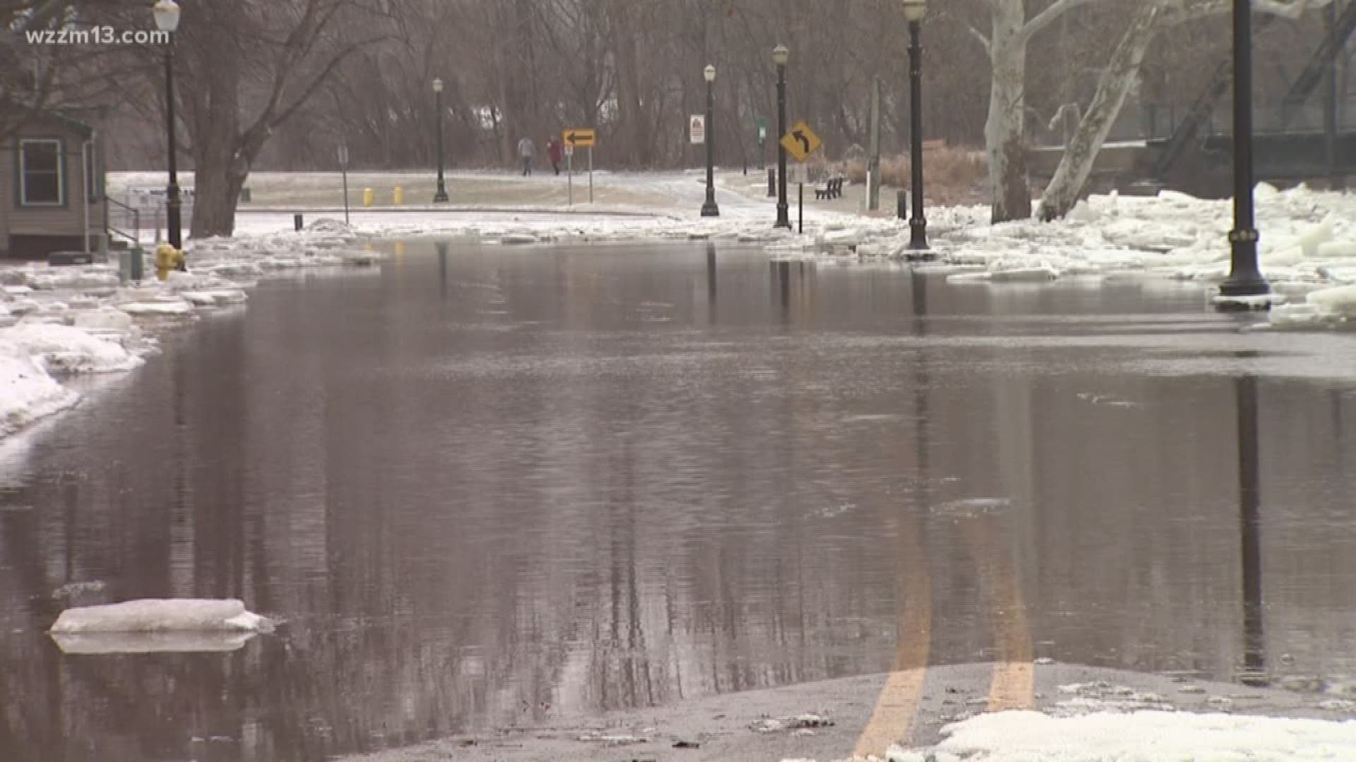 Ice jam causes flooding in downtown Portland