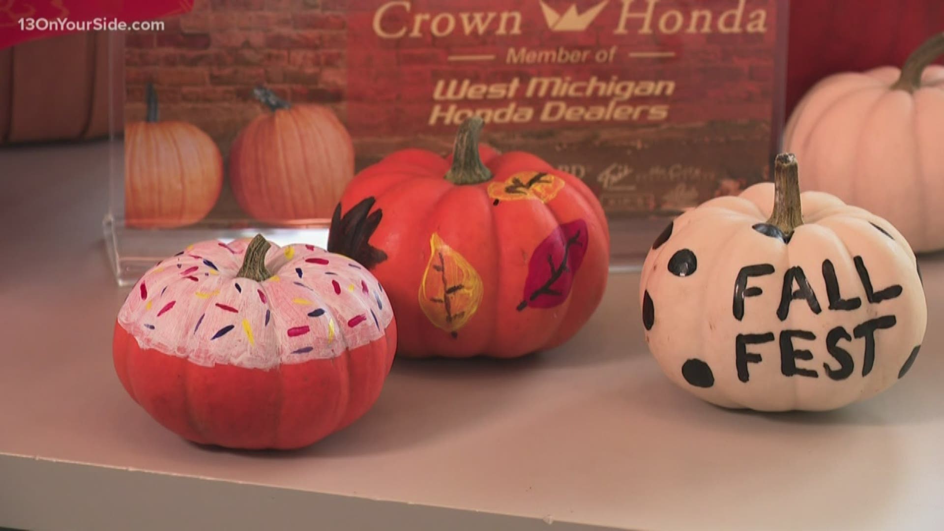 This weekend in West Michigan, enjoy professional pumpkin carvings, trick or treating, a pumpkin themed run and more fall fun.