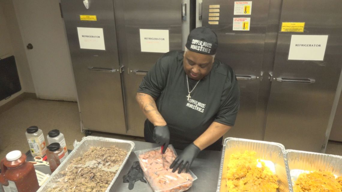 Supper House celebrates 25 years with community cookout | wzzm13.com