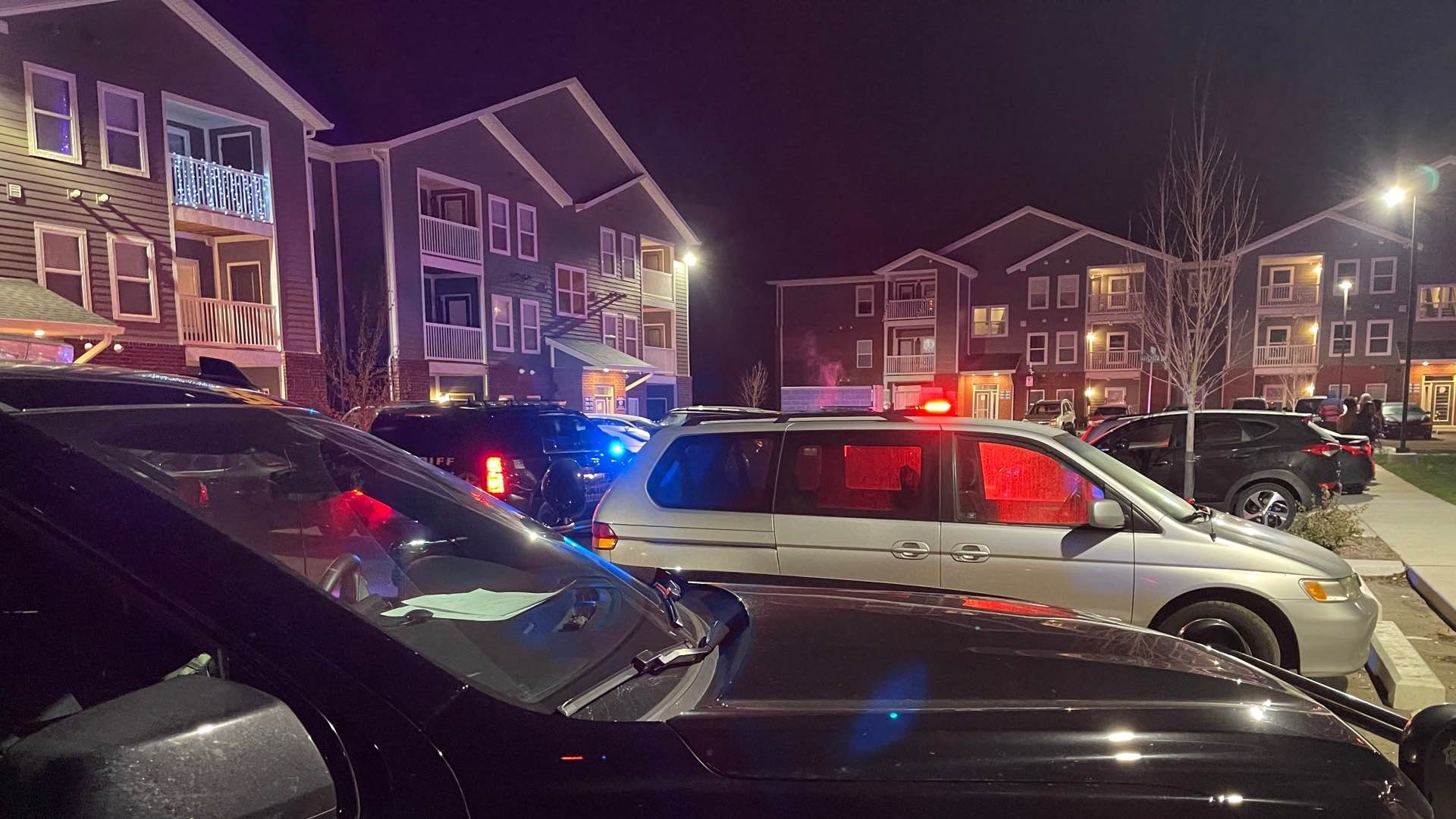 Kentwood Police investigating shooting at apartment building