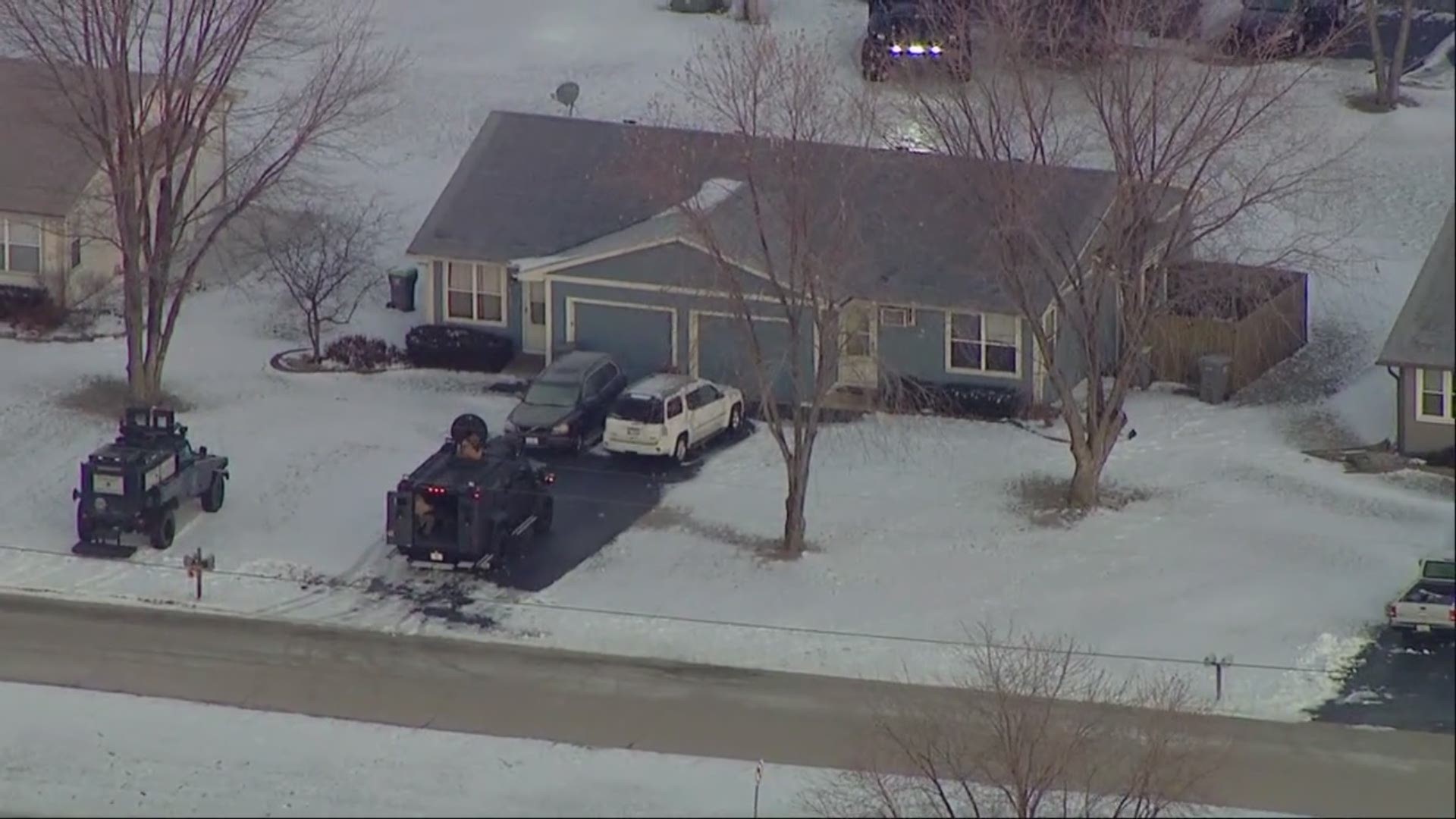 Deputies in Illinois are being assisted by the Kane County Regional SWAT team, Montgomery Police and U.S. Marshall's Service Tuesday. (Video: Courtesy of KCSO)