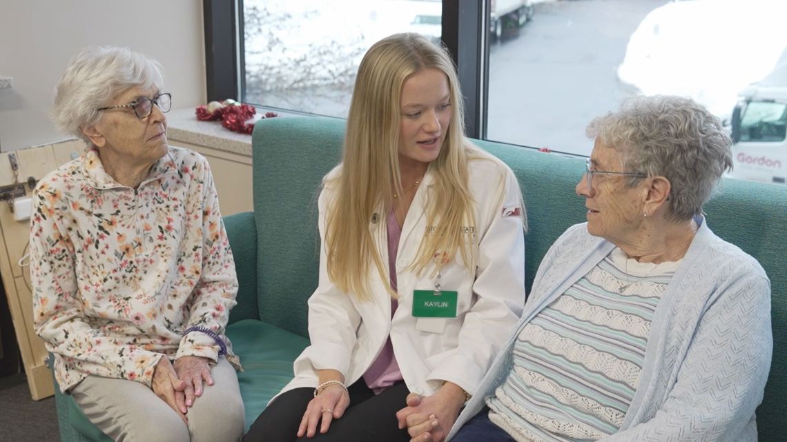 Medical student pioneers unique dementia care program living in senior community