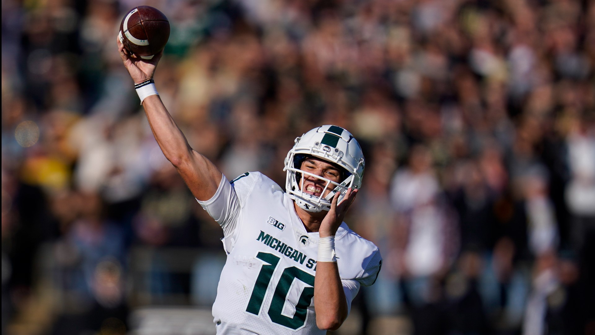 Michigan State QB Payton Thorne is learning as he goes