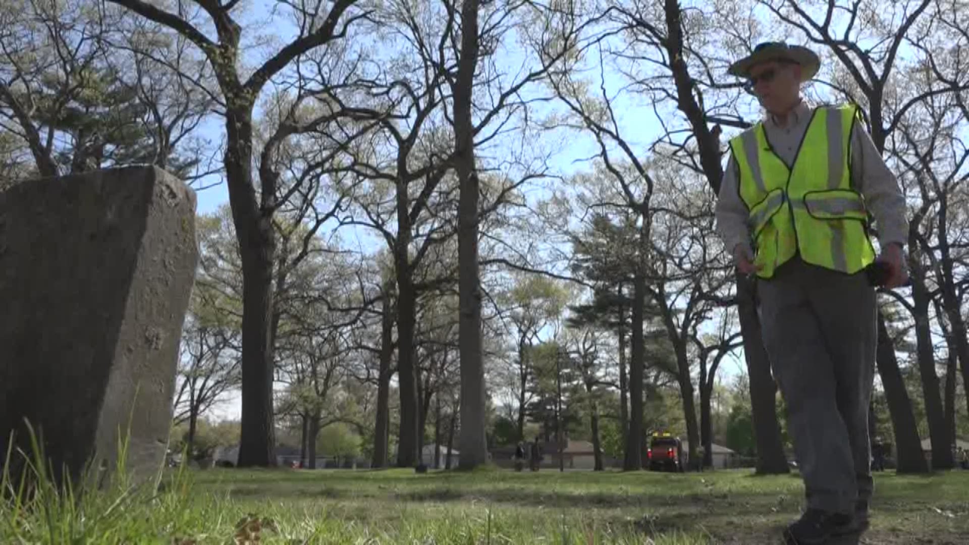 Locals identify dozens of unmarked graves in Muskegon | wzzm13.com