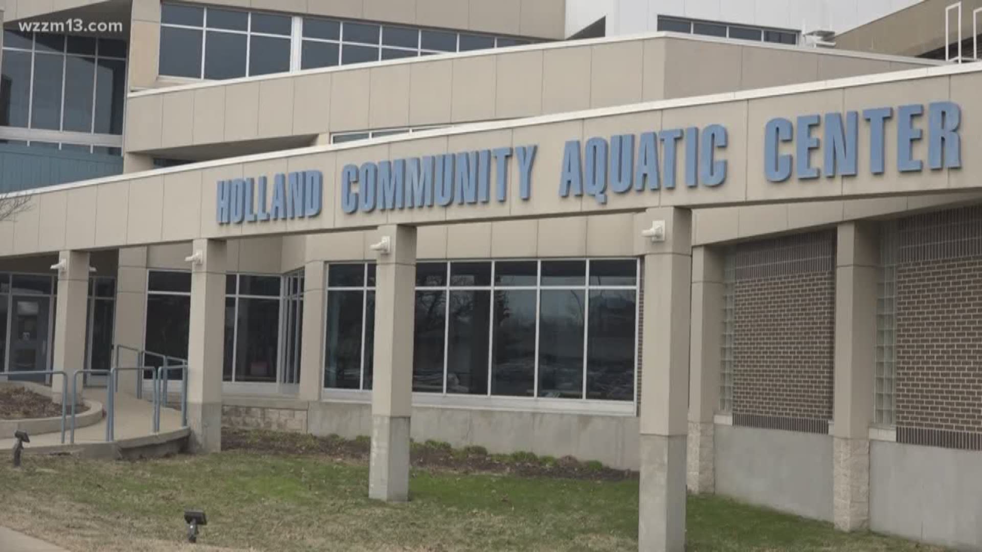 Holland Aquatic Center plans expansion