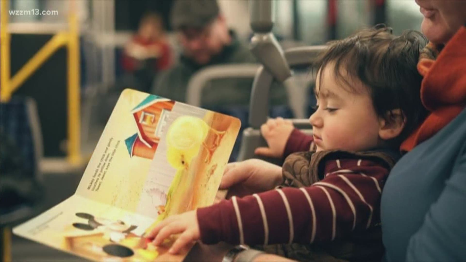 KDL encourages people to read books while riding the bus