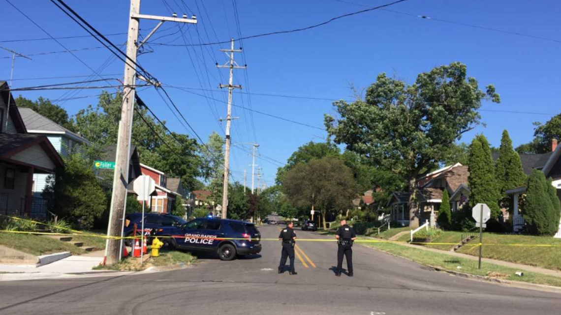 Police Standoff ends in southeast Grand Rapids, suspect in custody