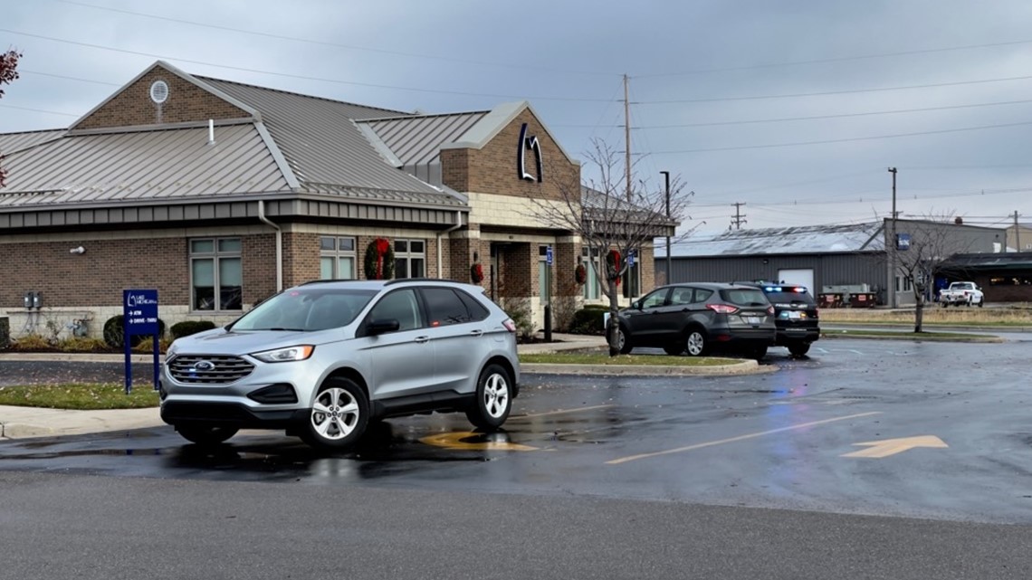 Man robs Lake Michigan Credit Union in Grand Haven - Vimarsana News