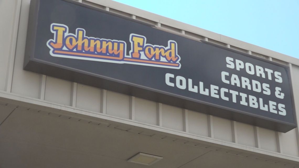 Former GRPD Officer charged in sports card store burglary