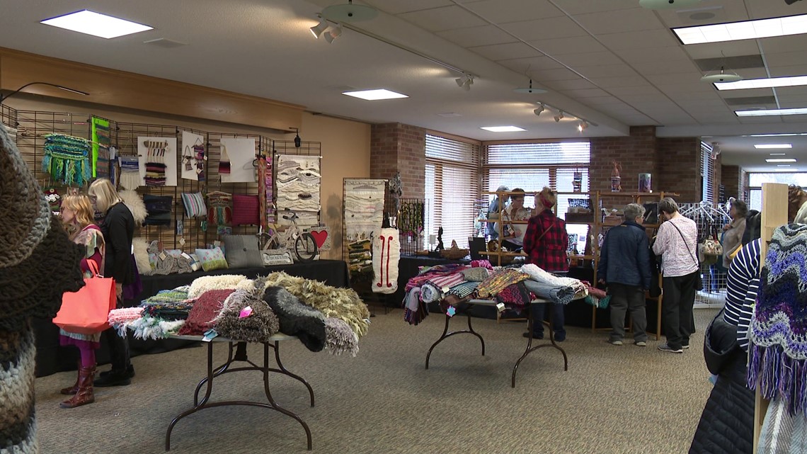 Woodland Weavers and Spinners Guild of Grand Rapids holiday sale