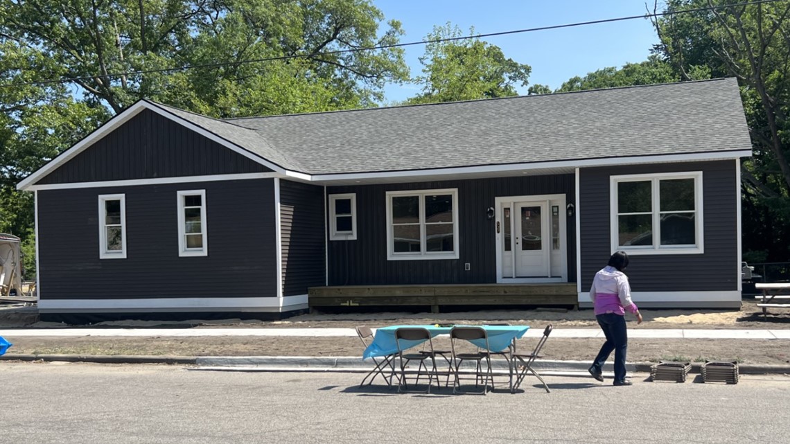 'IT'S BEEN SO LONG' | Muskegon Heights hosts open house for its first new build in 17 years