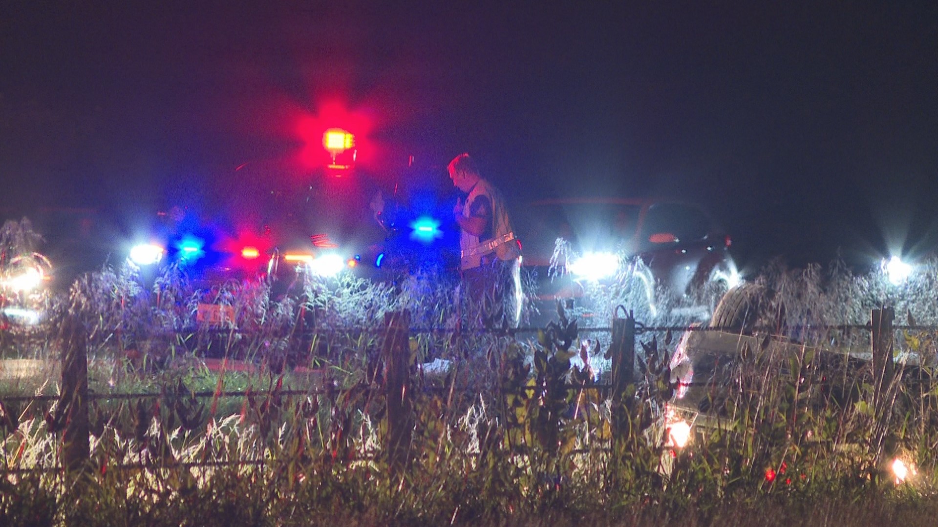 Rollover crash on i 96 wzzm13